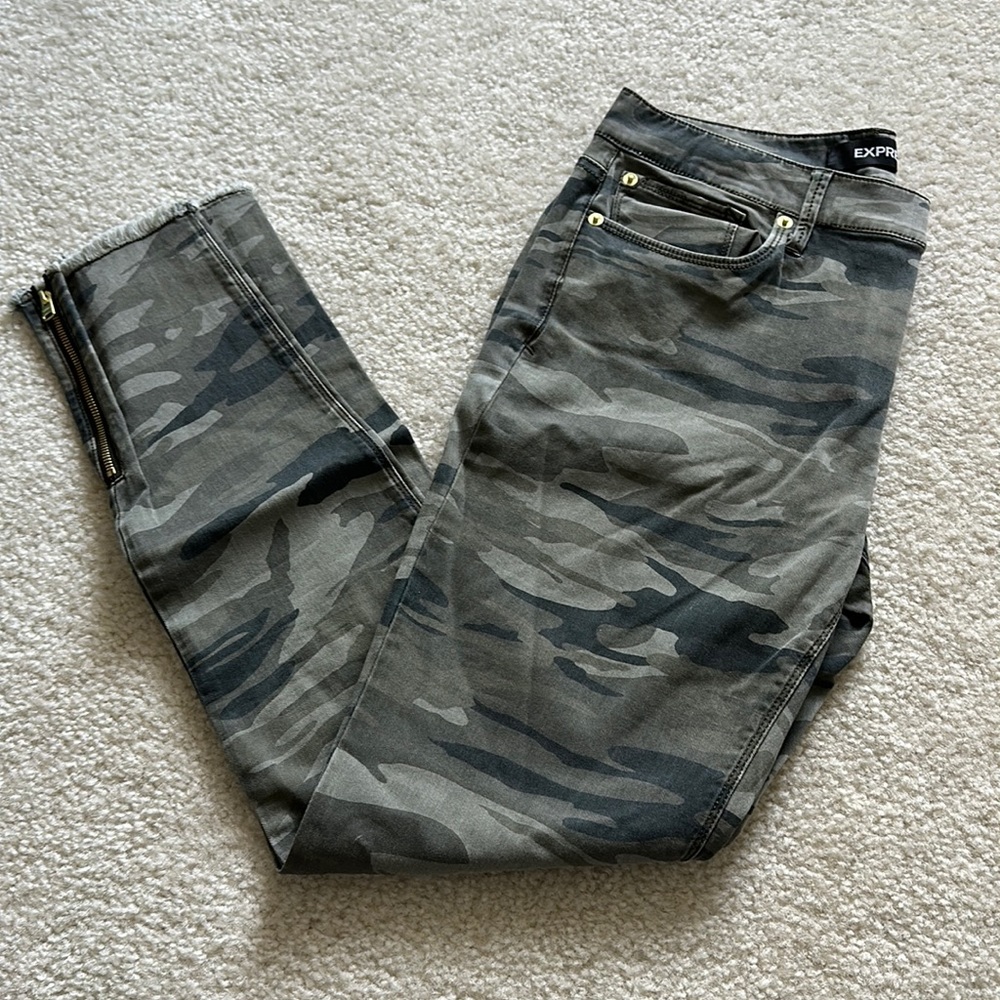NWT Express Ankle Legging Mid Rise Size 10L